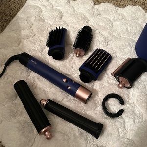 Dyson air wrap complete! Curl, shape, smooth and hide flyaways.